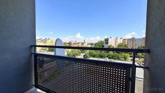 Ponúkam na prenájom kompletne zariadený väčší 1-izbový byt s