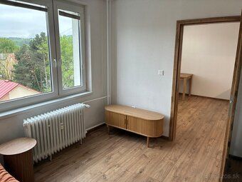Ponúkam na prenájom priestranný 1-izbový byt s výmerou 37 m²