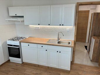Ponúkam na prenájom priestranný 1-izbový byt s výmerou 37 m²
