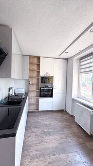 Typ: 2-izbový byt Ulica: Študentská Obec: Snina
 
Realitná k