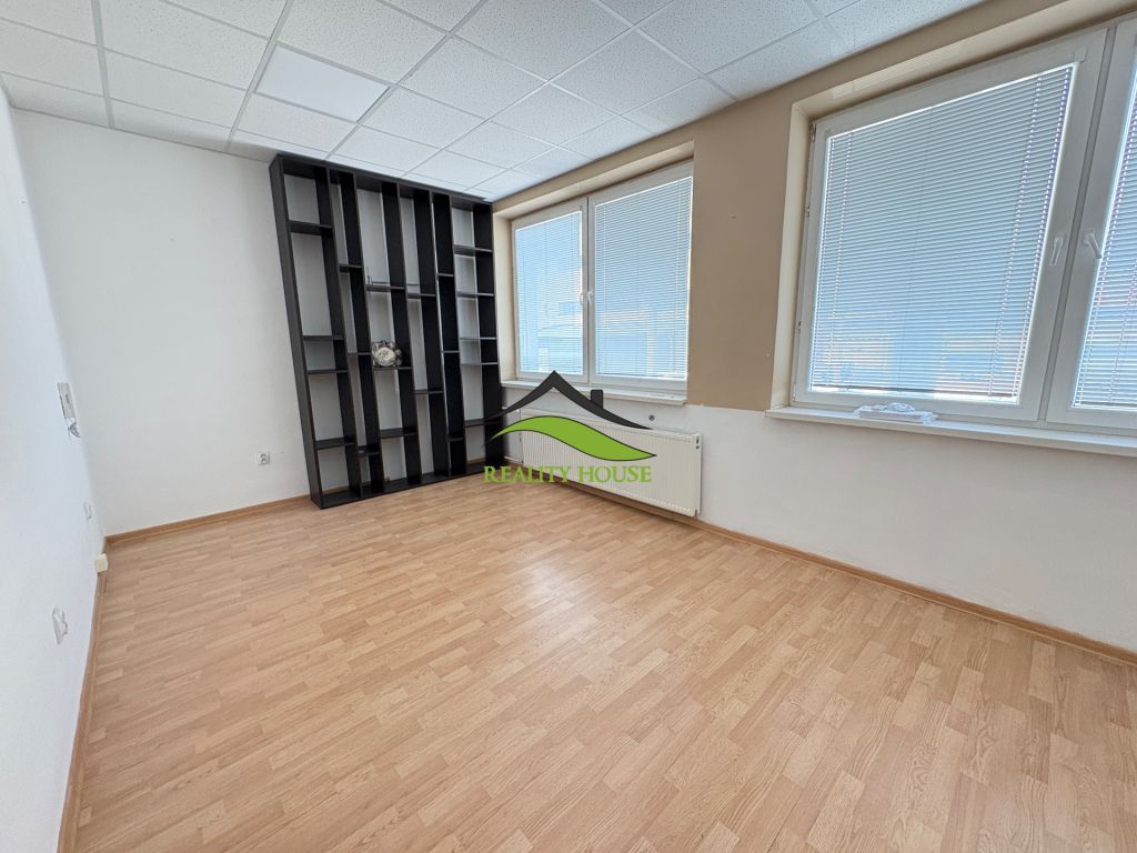 Nová Kancelária na prenájom - vhodná pre administratívu, slu