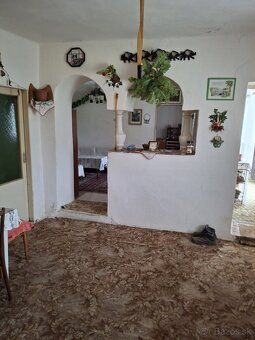 Ponúkame na predaj priestranný rodinný dom v obci Zemplínske