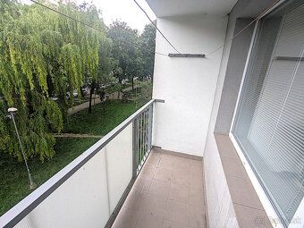 PEKNÝ ZREKONŠTRUOVANÝ 2 IZBOVÝ BYT NA PRENÁJOM V BLÍZKOSTI C