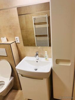Ponúkame na prenájom dvojizbový byt s balkónom nad Kovancom 