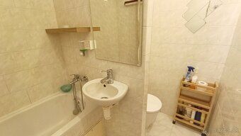 Prenajmem zrekonštruovaný jednoizbový byt s rozlohou 37M2 v 