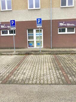 Reality Alpia Vám ponúkajú na prenájom vyhradené parkovacie 