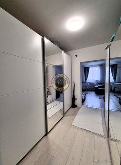 Zrekonštruovaný rodinný dom s druhým samostatným domom na po