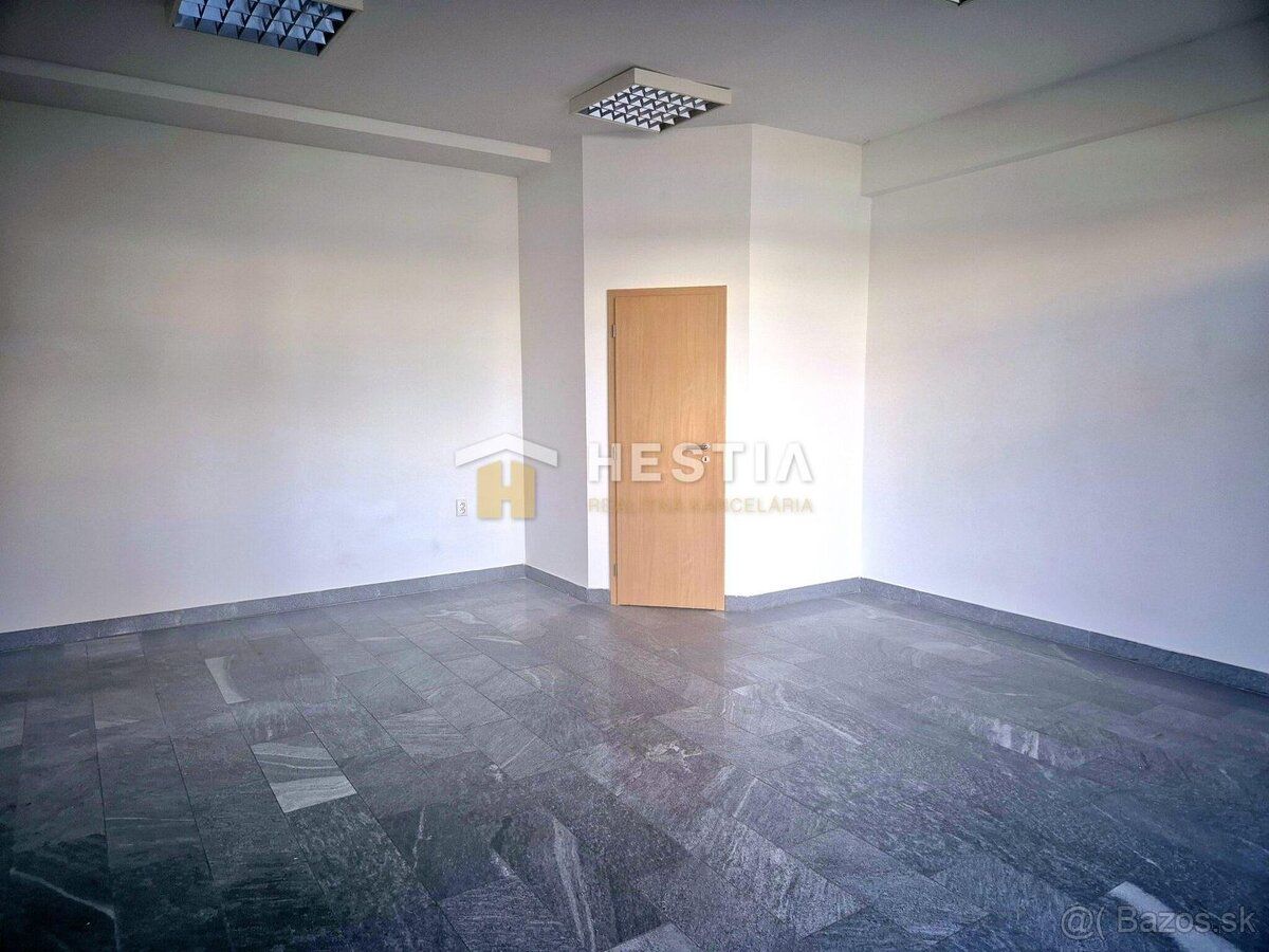 Ponúkame na prenájom obchodný priestor o výmere 34 m2, ktorý