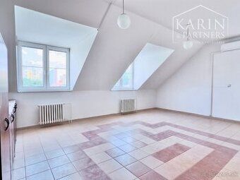 Ponúkame na prenájom obchodný priestor o výmere 34 m2, ktorý