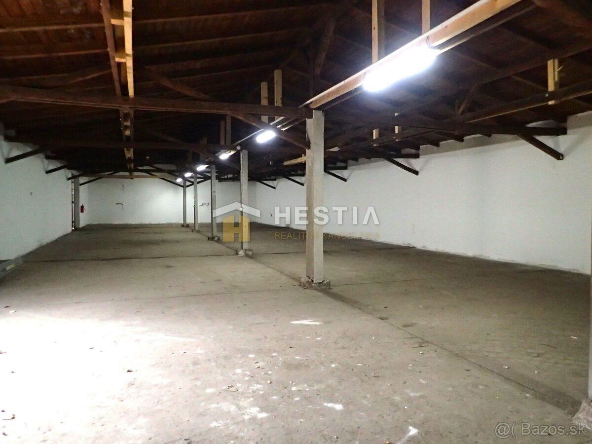 Ponúkame na prenájom halu o výmere 600 m2, ktorá sa nachádza