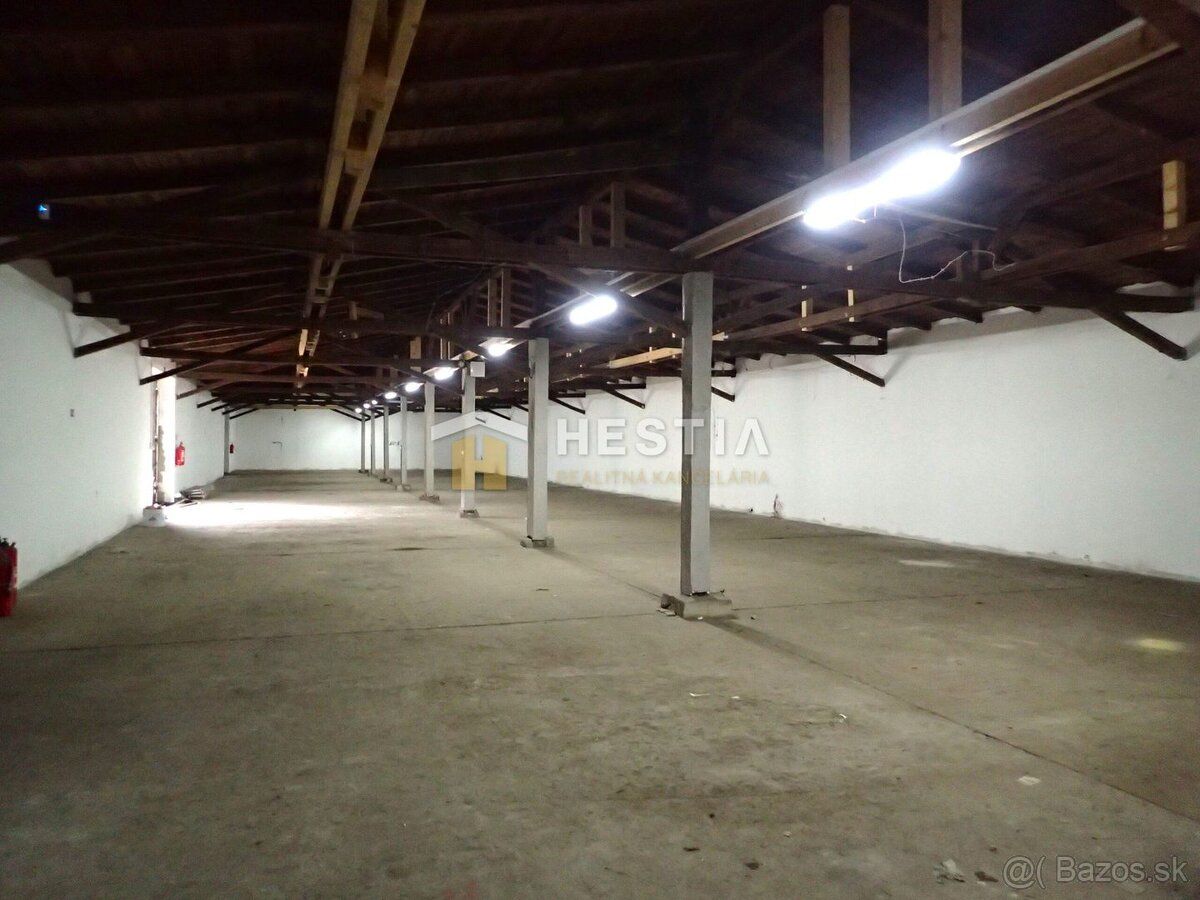 Ponúkame na prenájom halu o výmere 600 m2, ktorá sa nachádza