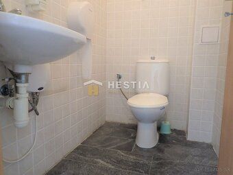 Ponúkame na prenájom komerčný priestor o výmere 56 m², ktorý