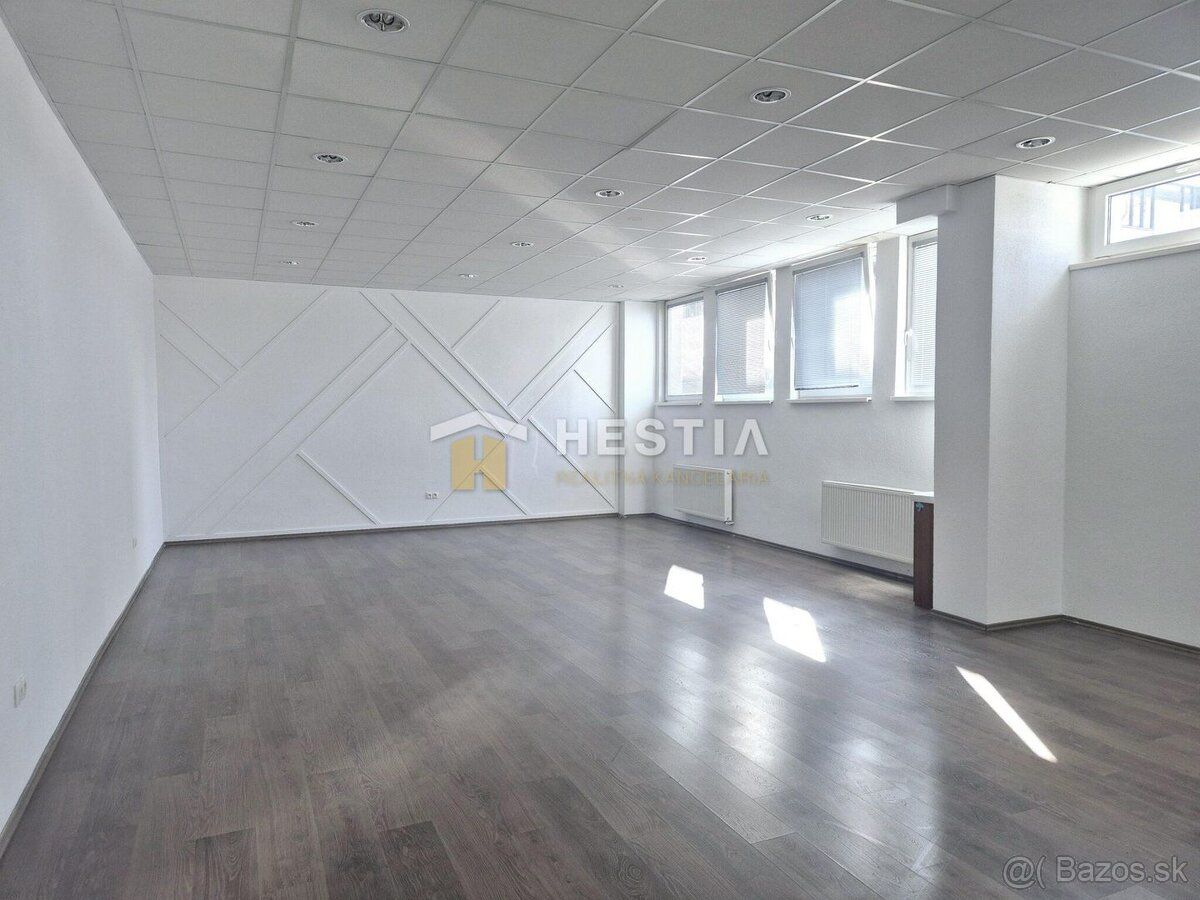 Ponúkame na prenájom obchodný priestor o výmere 65 m2 , ktor