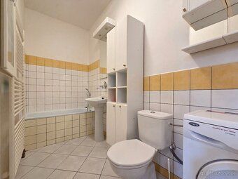 PRENÁJOM ELEGANTNÉHO 2-IZBOVÉHO BYTU V CENTRE MESTA 📍 Moyzes