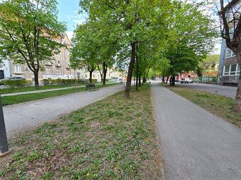 PRENÁJOM ELEGANTNÉHO 2-IZBOVÉHO BYTU V CENTRE MESTA 📍 Moyzes