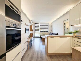 Veľmi pekný, slnečný a moderne riešený 2-izbový byt, s veľko