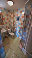 Ponúkame Vám na prenájom apartmán v peknom, upravenom areáli