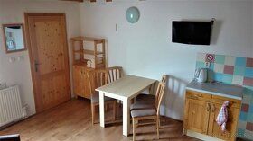 Ponúkame Vám na prenájom apartmán v peknom, upravenom areáli