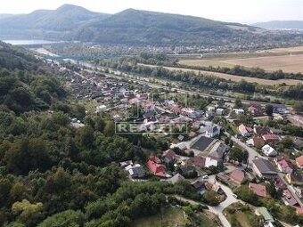 TU Reality - Vám ponúka na predaj krásny slnečný stavebný po