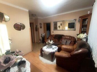 Ponúkame na predaj garsónku o výmere 33 m2 situovanú vo vyhľ