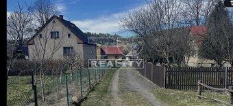 B10 Vám ponúka na predaj rovinatý, slnečný Pozemok pre rod. 
