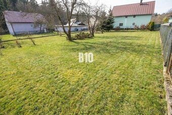 B10 Vám ponúka na predaj rovinatý, slnečný Pozemok pre rod. 