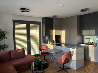 Ponukam na Predaj 3i apartman v prestiznom Rezidencnom proje