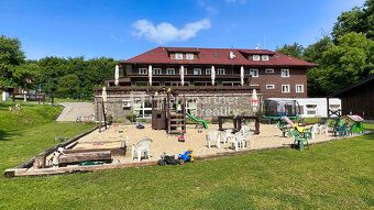 F009-12-DIBE 
Na predaj Hotel, reštaurácia, penzión v obci S