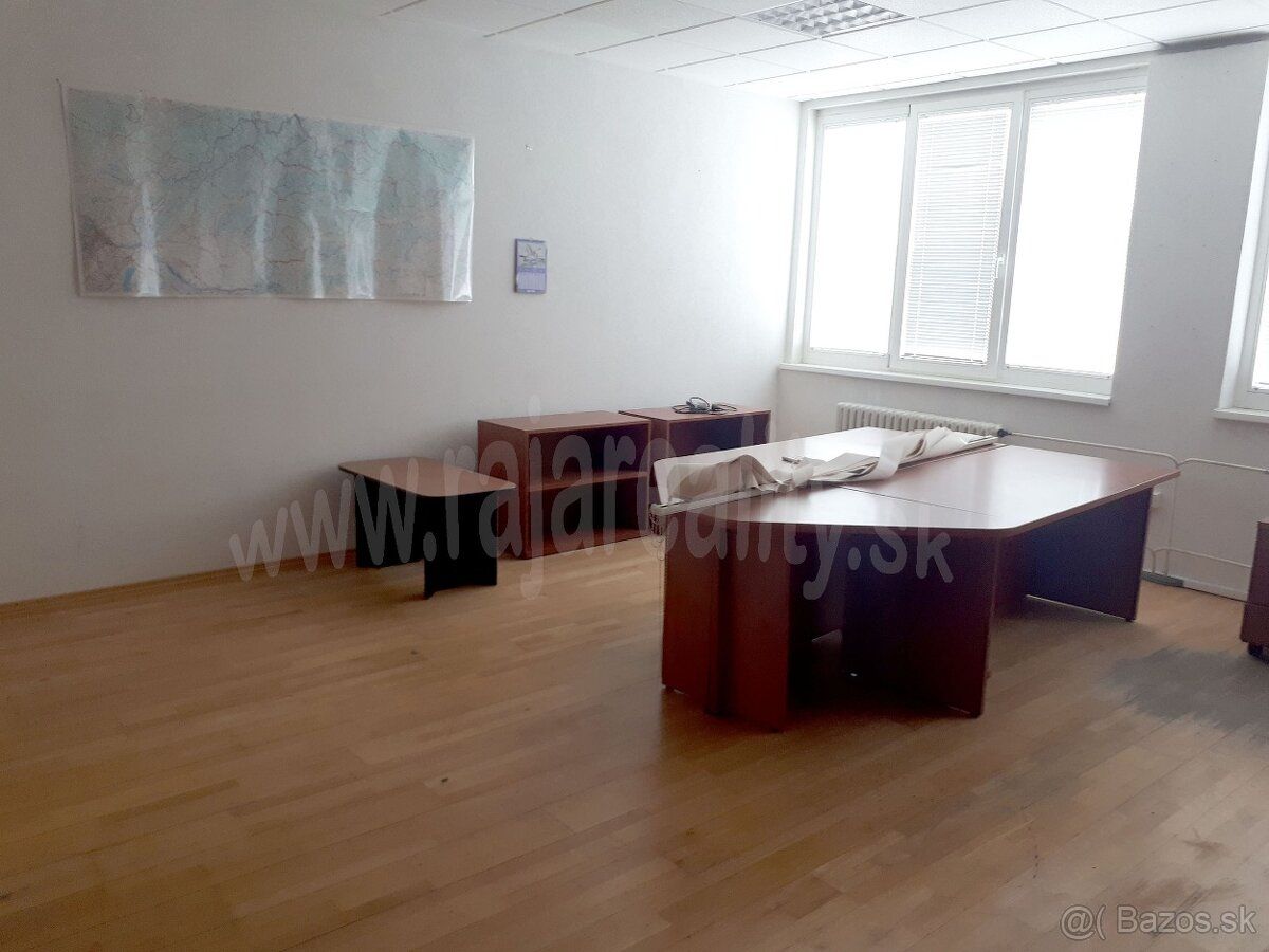 Ponúkam kanceláriu na Južnej triede v priemyselnom areáli o 