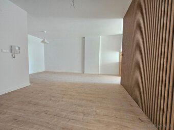 Ponúkame na predaj veľmi pekný 3-izbový byt 89m2 vrátane 9m2