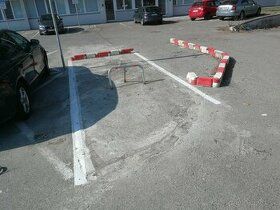 Prenájmem pohodlné veľké (14 m2) parkovacie miesto na ulici 