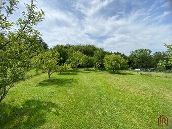 Ponúkame pozemok na predaj o rozlohe 1569m2 v priemyselnej č
