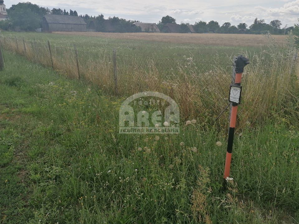 Typ: Pozemky - bytová výstavba Ulica: Dúbravka Obec: Dúbravk