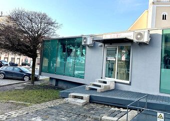 Typ: Polyfunkčná budova Ulica: Hlavné námestie Obec: Rimavsk