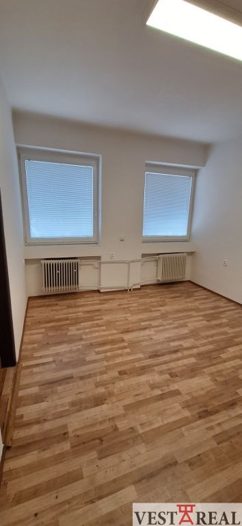 **VESTAREAL ponúka na prenájom kanceláriu v Galante**
? **Lo