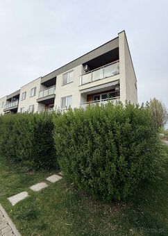 Pripravujeme do predaja: 2-izbový byt + sklad + predzáhradka