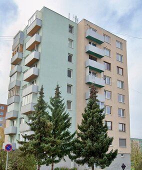 Ponúkam na dlhodobý prenájom modernú garzónku po kompletnej 
