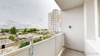 CASMAR RK ponúka na predaj priestranný 3-izbový byt na Mozar
