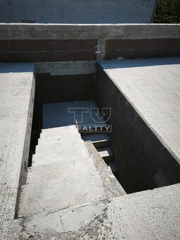 TUreality ponúka na predaj rozostavaný rodinný dom v obci Dr