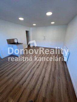 Ponúkame na predaj veľmi pekný a moderne riešený 1 izbový by