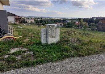 pozemok 621 m2 v obci Nováčany vhodný na výstavbu, voda, ele