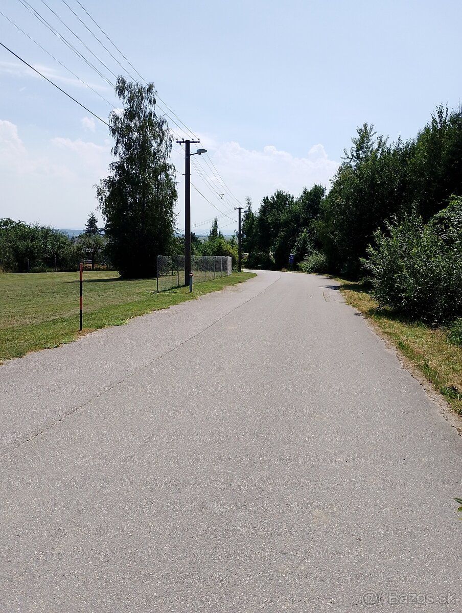 pozemok 621 m2 v obci Nováčany vhodný na výstavbu, voda, ele