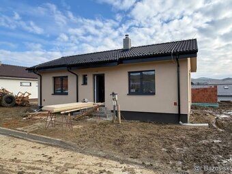 Ponúkame na predaj 3 - izbový rodinný dom s pozemkom v cene 