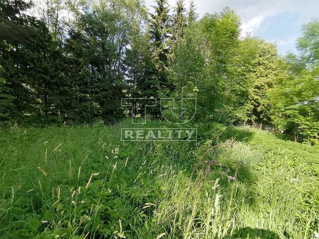TUreality ponúka na predaj stavebný pozemok 1328m2 .Na tomto