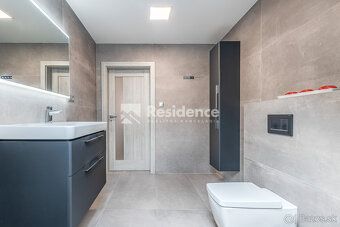 Ponúkame na predaj priestranný, 6-ročný rodinný dom (skolaud