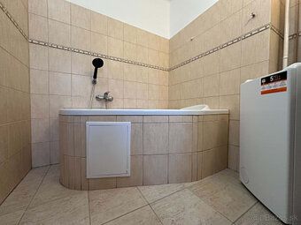 Typ: 1-izbový byt Obec: Dunajská Streda
🏡 Na prenájom priest