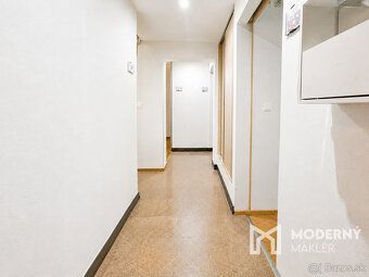 Typ: 3-izbový byt Obec: Bánovce nad Bebravou
Moderný maklér 