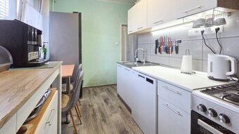 VMREALITY ponúka na predaj nadrozmerný 3-izbový tehlový byt 