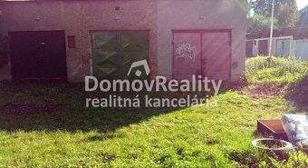 Ponúkame na predaj garáž v Handlovej na ulici F.Nádaždyho, v