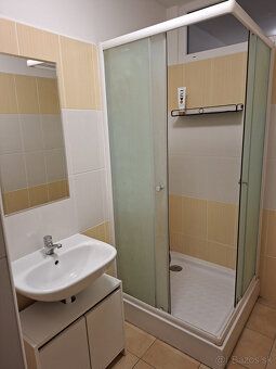 Ponúkame Vám na prenájom 1Kk izbový byt Žilina, Bytčická. Pl